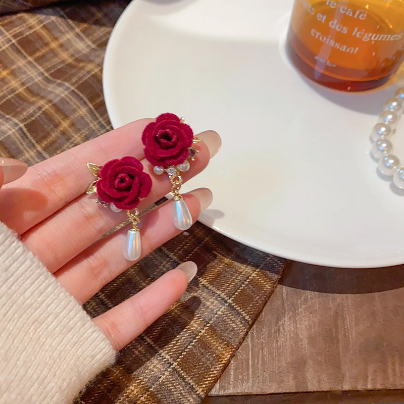 925 Silver Needle Rose French Retro velvet Flower Pearl Earrings, women's light luxury high-end elegance exquisite earrings full figure