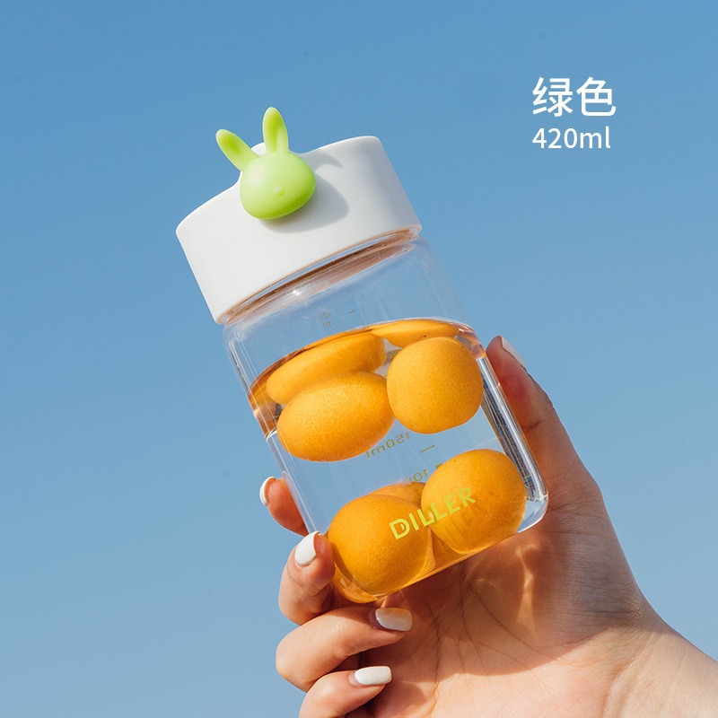 Simple glass straw cup, opening gift cup, portable and heat-resistant water cup, simple water cup with scale Application Scenario