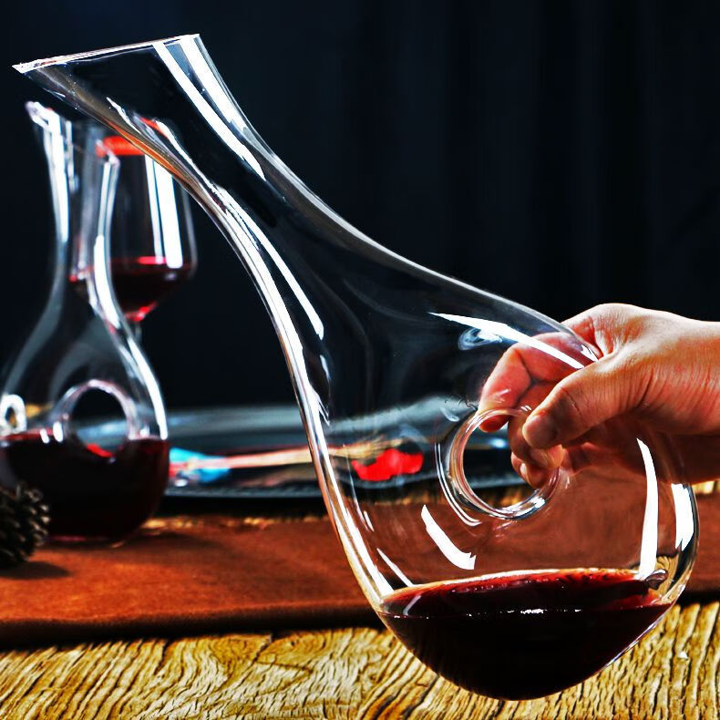 Wholesale of household glass snail decanters, high-appearance-level red wine dispensers, and household light luxury high-end wine dispensers details Picture