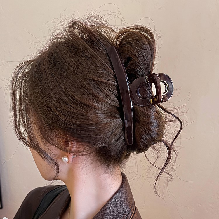 High-end chocolate brown one-piece scratch-off clip, large shark clip, women's back head, 2025 new style clip hair accessory Specification drawing