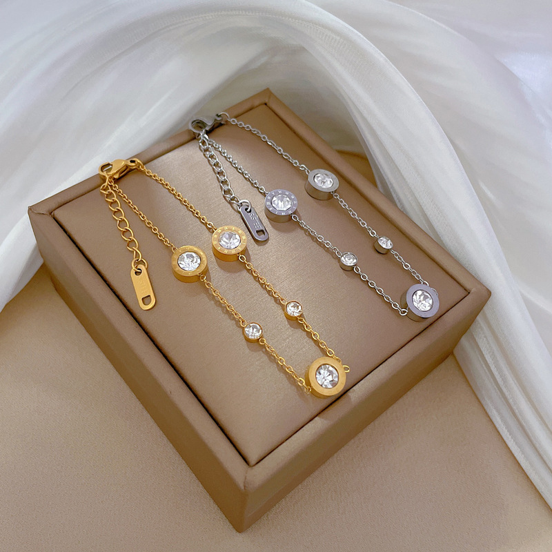 【 All-titanium Steel 】 Dongdaemun's unique Roman light luxury shining, unique chain bracelet, female Internet celebrity, retro best friend details Picture