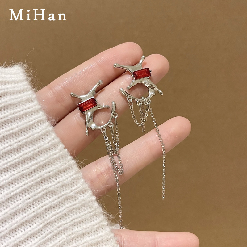 New 2025 abstract, exaggerated and irregular geometric stud earrings, elegant red tassel long earrings, women's earrings Specification drawing