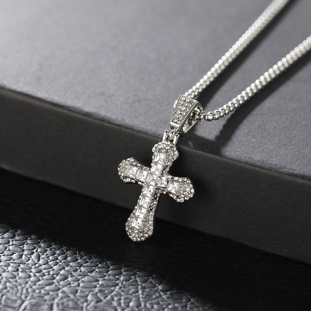 Wholesale of new European and American full-diamond cross pendant men's and women's street fashion light luxury zirconium-inlaid couple necklaces and sweater chains Specification drawing