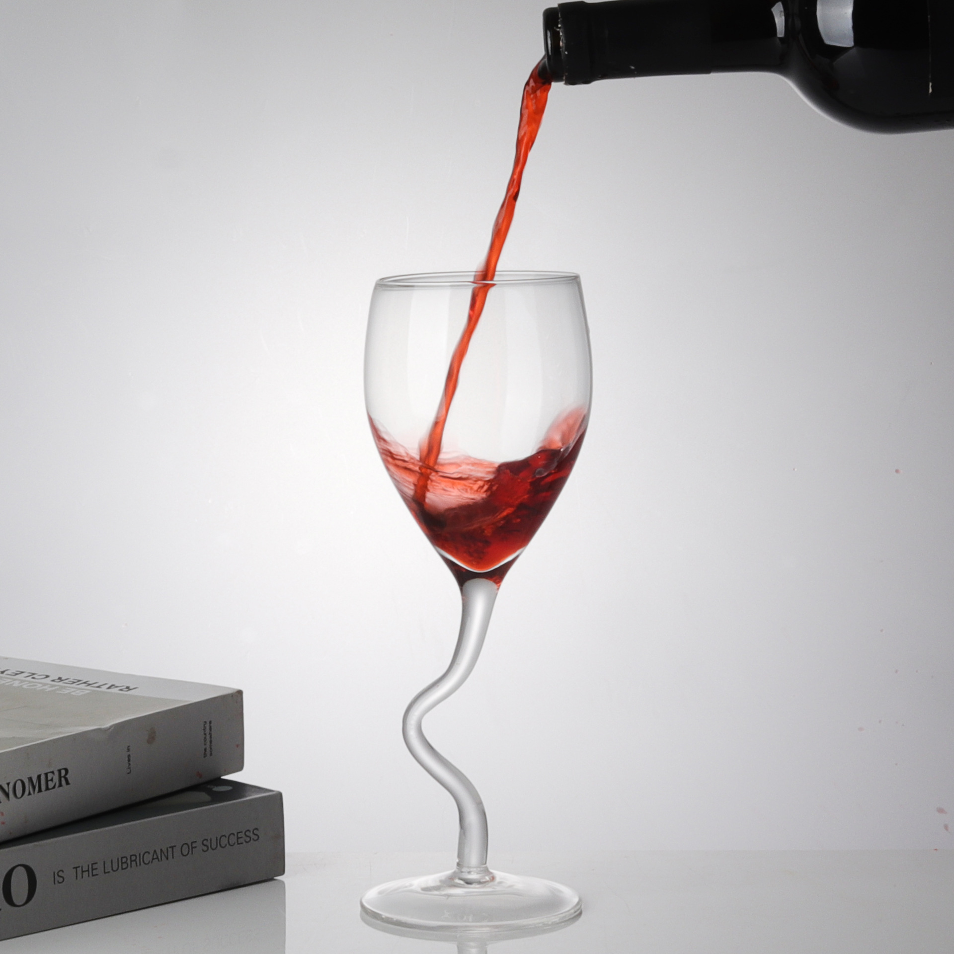 Wholesale of creative S-footed red wine glasses, commercial crystal glass cups, household light luxury high-end high-footed glasses, and sparkling wine glasses details Picture