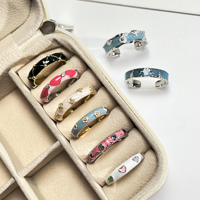 A simple and elegant antique enamel drop glaze flower open ring for women with a heart, a small and trendy Instagne-layered versatile ring details Picture