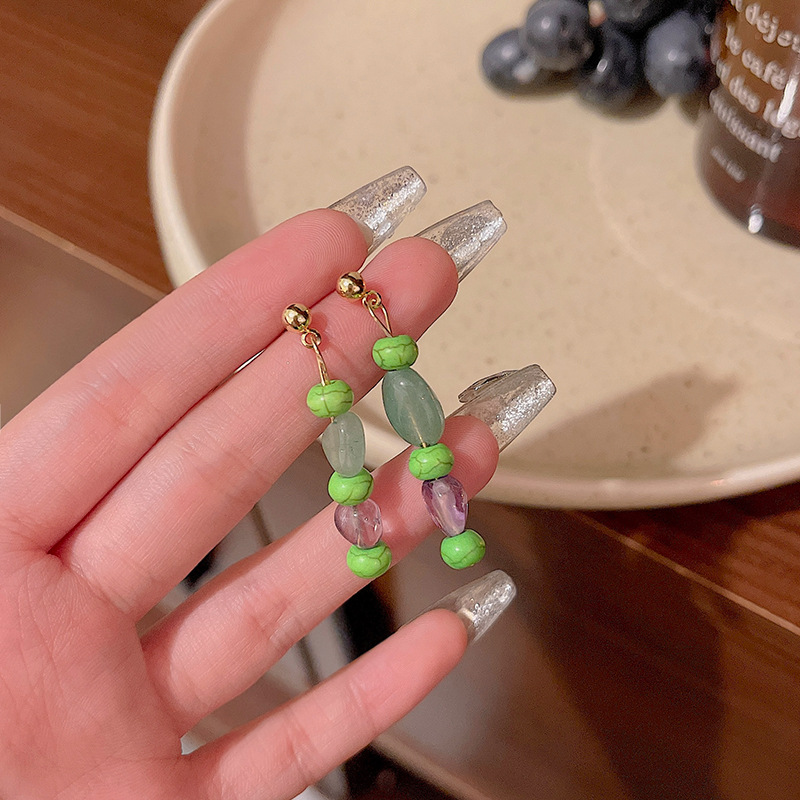 New Chinese-style imitation natural stone beaded earrings for women, 2024 new style simple and elegant tassel earrings, high-end earrings full figure