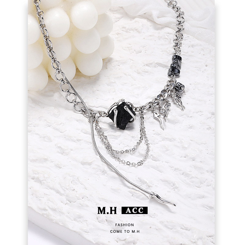 Unique ins cold style necklace, light luxury and niche design, high-end retro original tassel pendant, collarbone chain for women Specification drawing