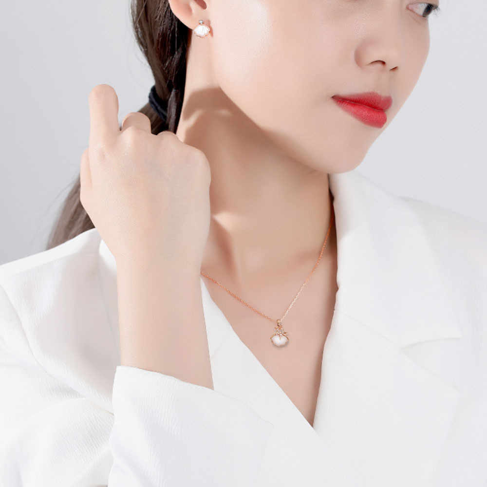 New Japanese and Korean starfish shell titanium steel necklace for women, wholesale, light luxury, niche and ethereal neckchain, elegant collarbone chain Specification drawing