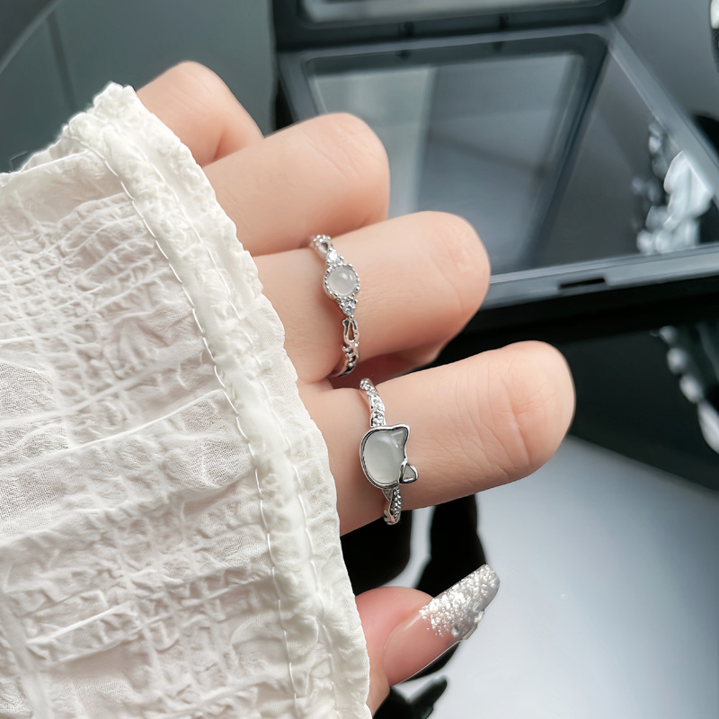 Korean-style, niche and simple little cat exquisite and fashionable ring, adjustable for women, cold style, unique design sense, versatile ring full figure