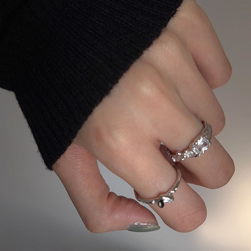 Irregular-shaped white square diamond zircon heart ring on ins women's fashion, light luxury, open-top layering, unique and simple details Picture