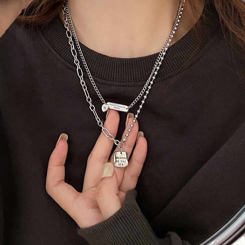 Double-layer round pendant necklace for women's autumn and winter hip-hop cold style decorative accessories, titanium steel non-fading long hoodie chain full figure