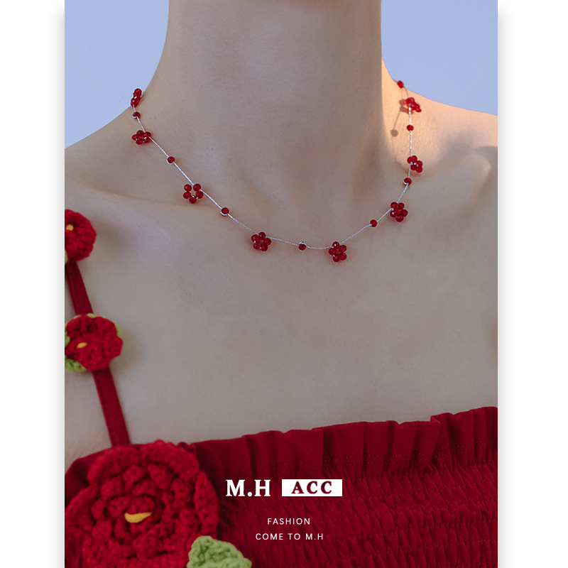 Summer red flower beaded necklace for women, light luxury, fashionable, niche design, high-end feel, 2025 new collarbone chain full figure