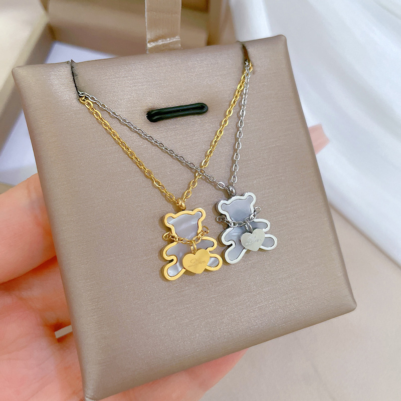 【 All-titanium Steel 】 Heart Bear minimalist style furnace, real gold necklace, female Instagram influencer collarbone chain accessory full figure