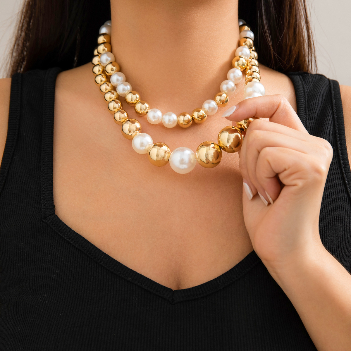 European and American cross-border jewelry, exaggerated large beads, fashionable short necklace, choker punk style imitation pearl collar full figure