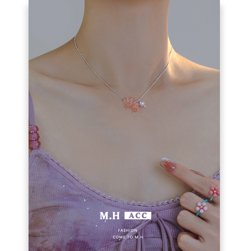 Korean-style simple Instagram super fairy glass flower necklace for women, a niche design, exquisite and versatile, high-end collarbone chain details Picture