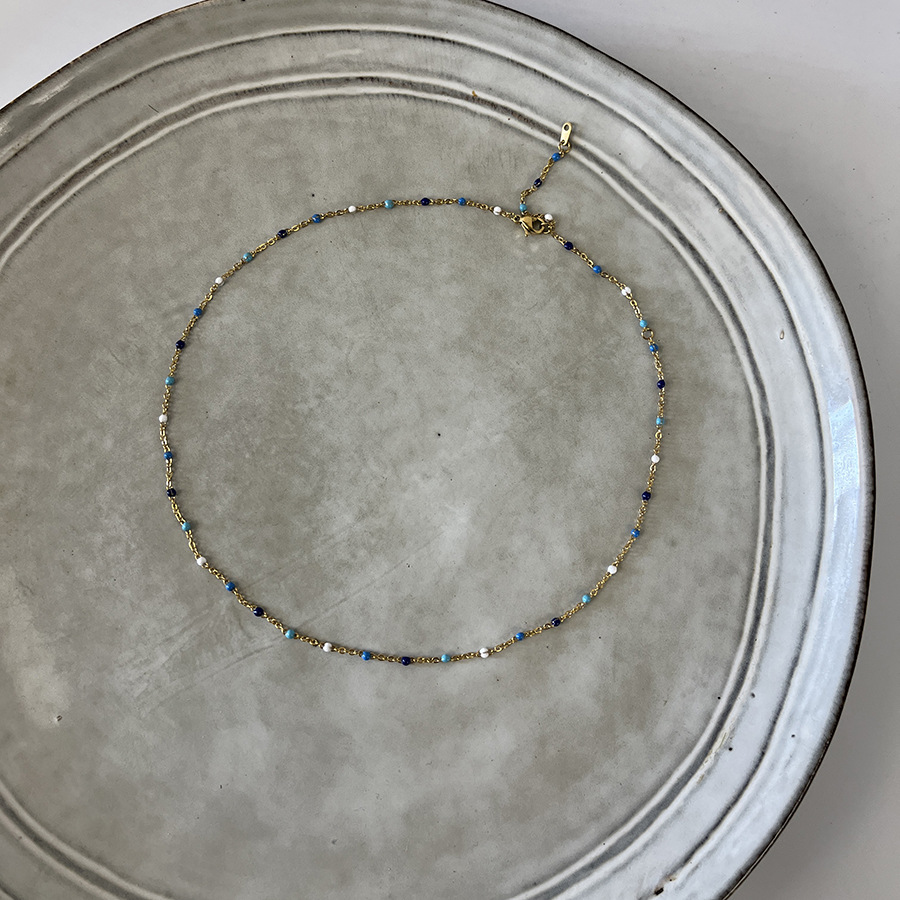 A simple and layered basic sweet and fresh blue and white oil-dripping beaded necklace, versatile sky blue girl collarbone chain details Picture