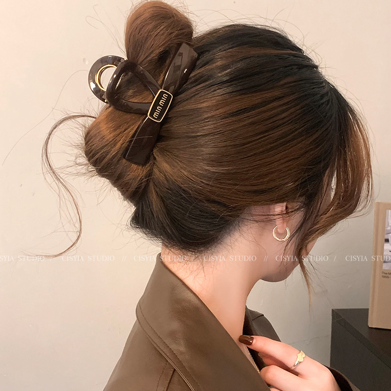miumiu bow tie hair clip, large new bow tie hair bun, back of the head, high-end letter shark clip full figure