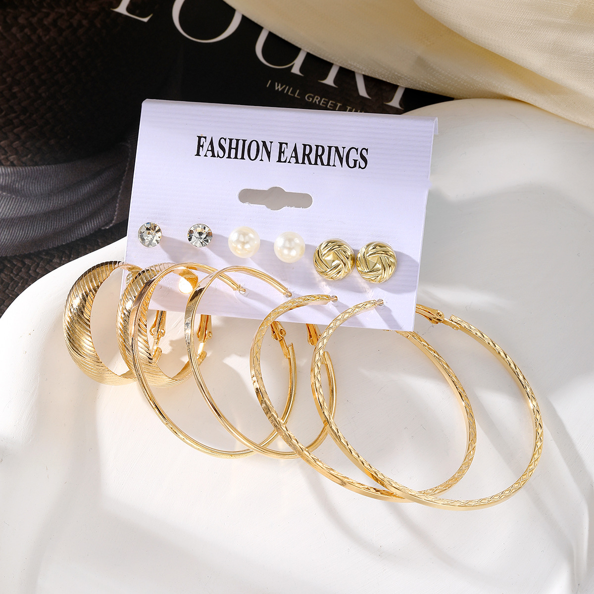 New cross-border metal earrings, high-end ear rims, square geometric earrings, retro pearl earrings earrings Specification drawing