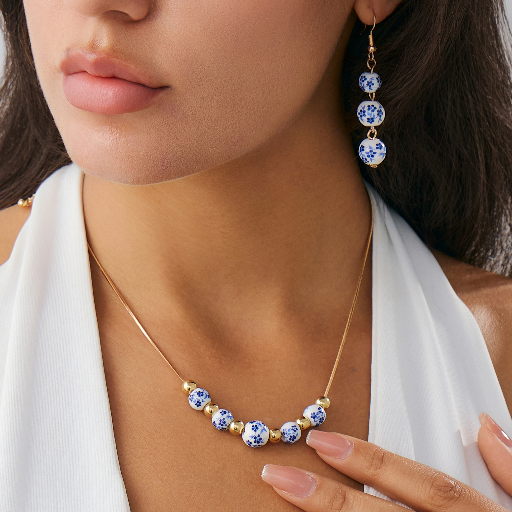 European and American cross-border jewelry, Chinese-style blue and white ceramic beaded necklace set, ins simple metal chain collarbone chain details Picture