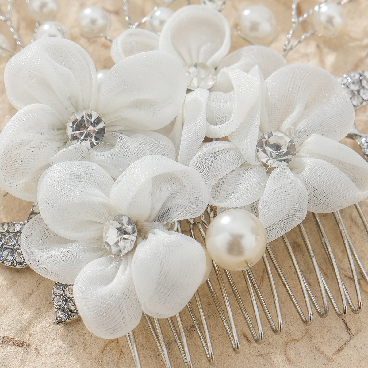 New European and American pearl water diamond updo hair comb, wedding photography and wedding accessories, versatile fabric flower bridal comb Application Scenario