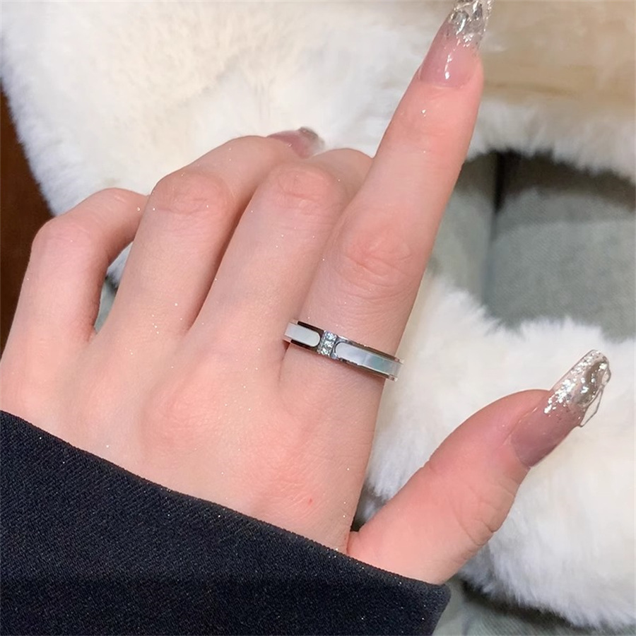 White mother-of-pearl ring, women's ring, light luxury and high-end feel, index finger ring, niche design, plain ring, couple ring trend Specification drawing