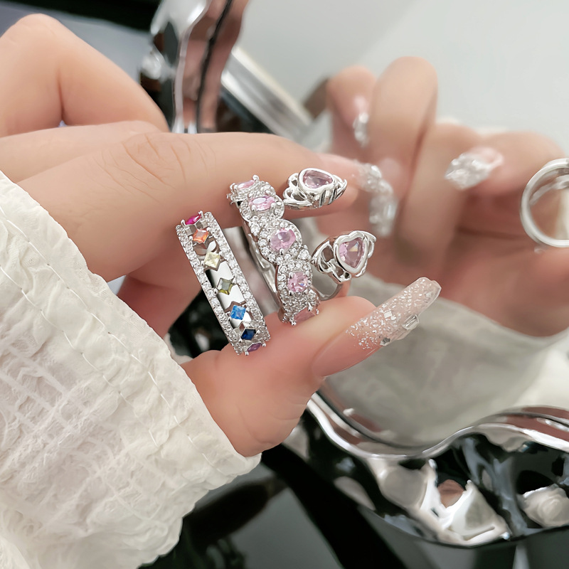 A super ethereal and sweet pink diamond ring for women, adjustable, trendy, light luxury, heart-shaped, elegant and high-end style, an ins cold style ring Specification drawing