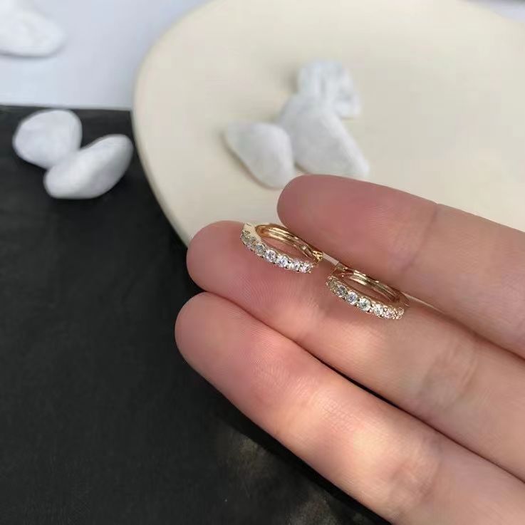 Light luxury, compact, micro-inlaid diamond ear buckles, feminine charm, niche, versatile, simple, fashionable and high-end ear stud earrings details Picture