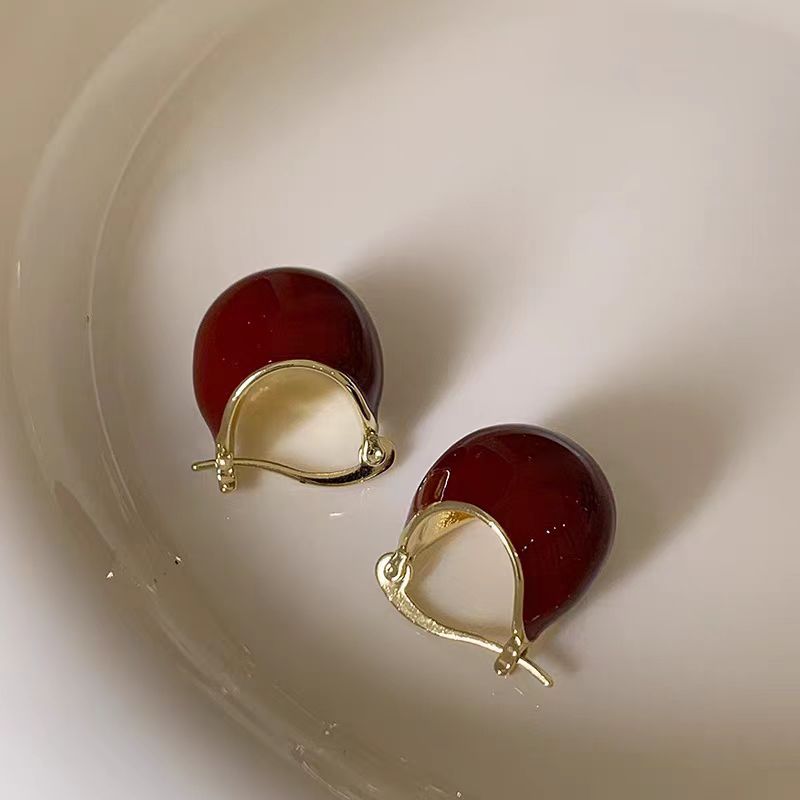 Maillard series coffee-colored round earrings for women, a new style in 2025, with a trendy and high-end feel, retro and elegant, niche earrings Specification drawing