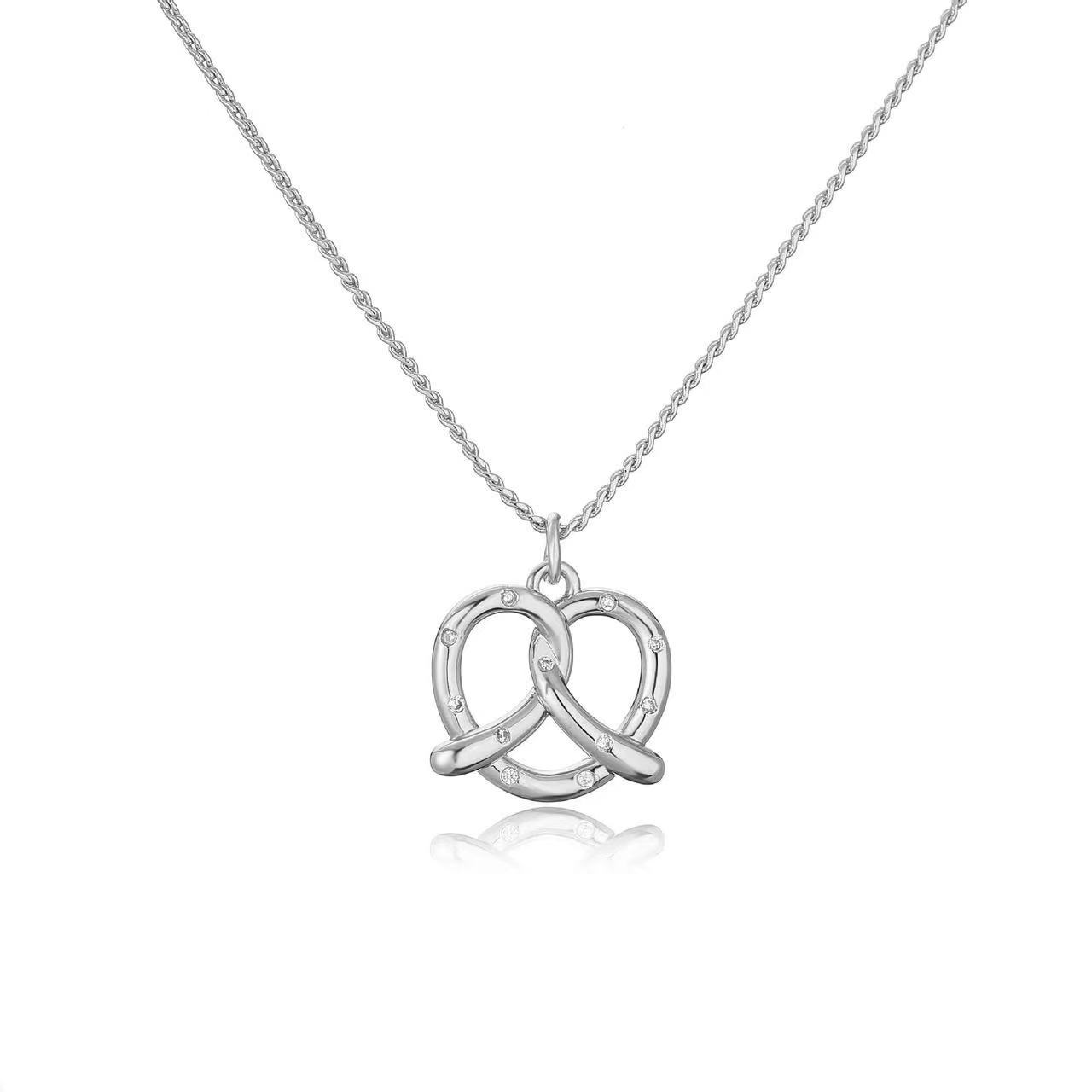 Wholesale of the same zircon metal necklace and heart-shaped collarbone chain as Korean actress Kang Seulgi in 2024 Item Picture