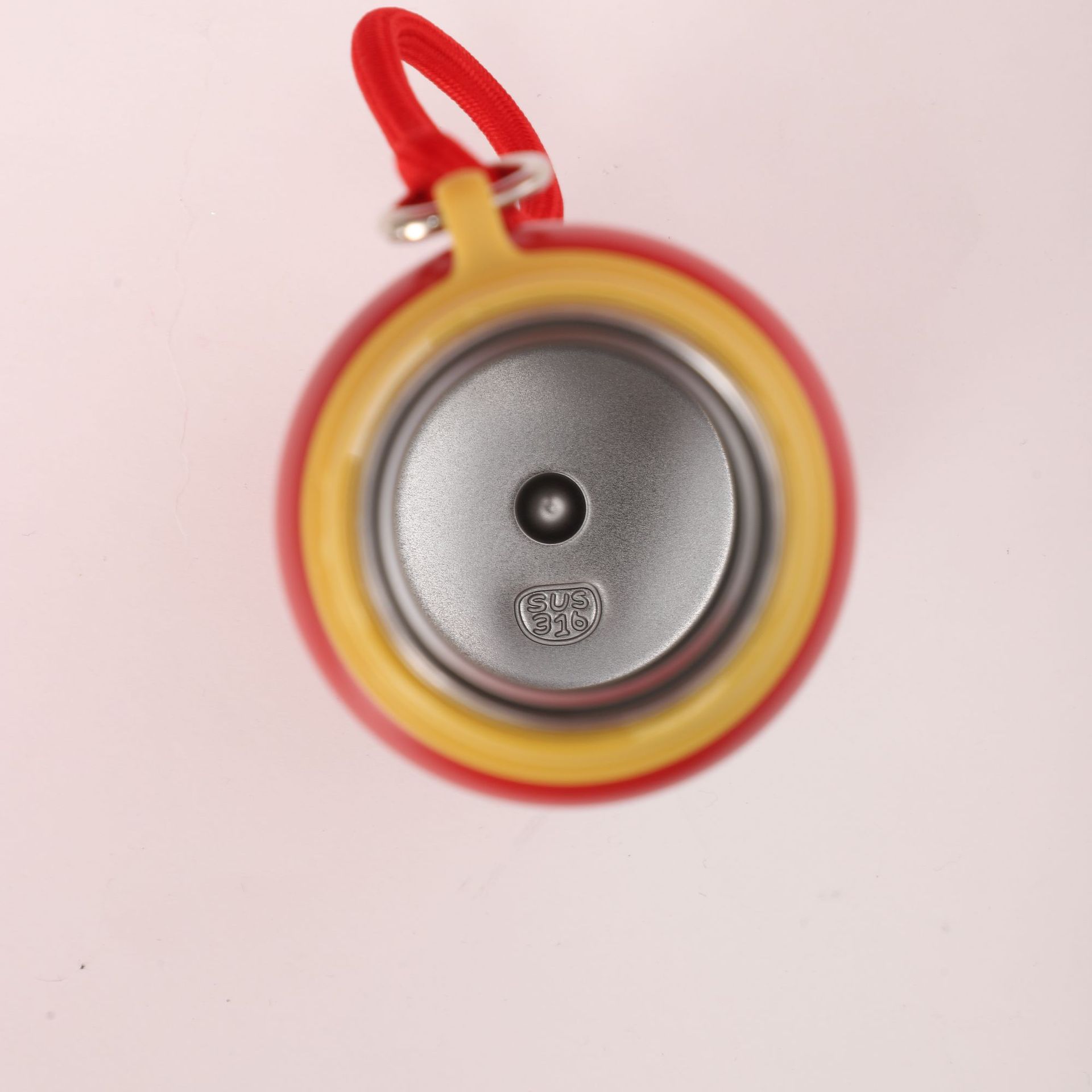 Wholesale of 2024 new 316 stainless steel Christmas insulated cups and creative cartoon bullet-shaped insulated flasks for holiday gifts Application Scenario