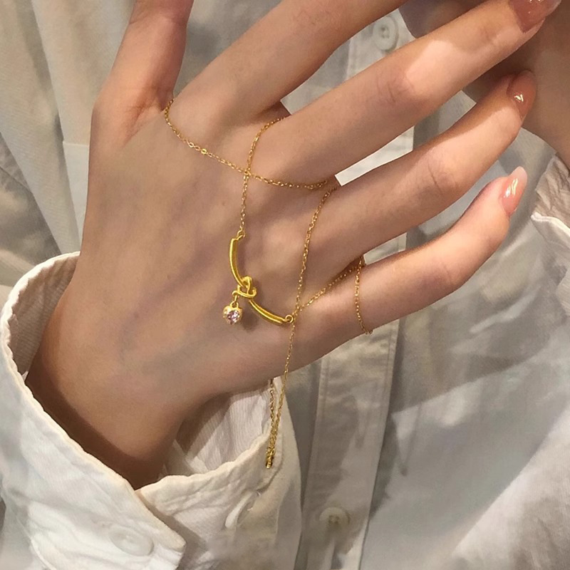 Dongdaemun simple heart-shaped knot necklace, fresh and versatile plain chain sweater, chain sense fashionable necklaces wholesale details Picture