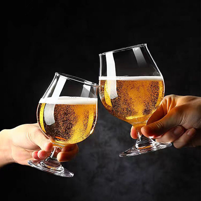 Craft beer mug, short tulip brandy tasting glass, thickened whisky glass with a reverse mouth, cocktail juice glass Application Scenario