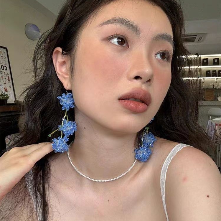 LAN Hua Flawless ~ Blue beaded flower earrings, women's seaside vacation style earrings, high-end look, long tassel stud earrings details Picture