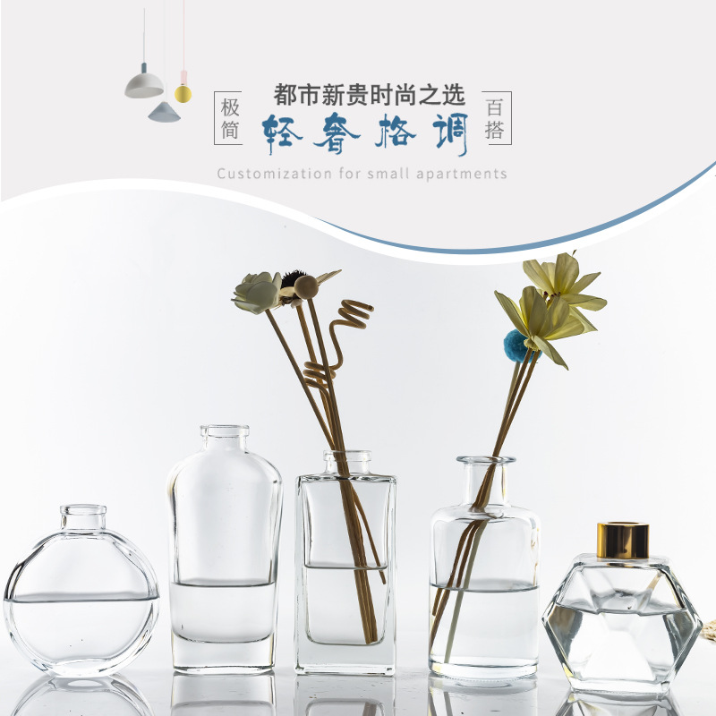 Flameless rattan volatile aromatherapy bottle, glass vase, transparent aromatherapy essential oil bottle, flower arrangement hydroponic flower vase, glass bottle details Picture