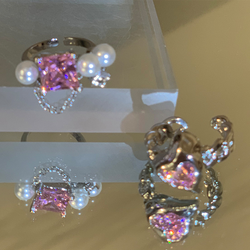 Korean-style metal liquefied girl pink heart-shaped zircon chain opening cold style ring, fashionable and versatile Specification drawing
