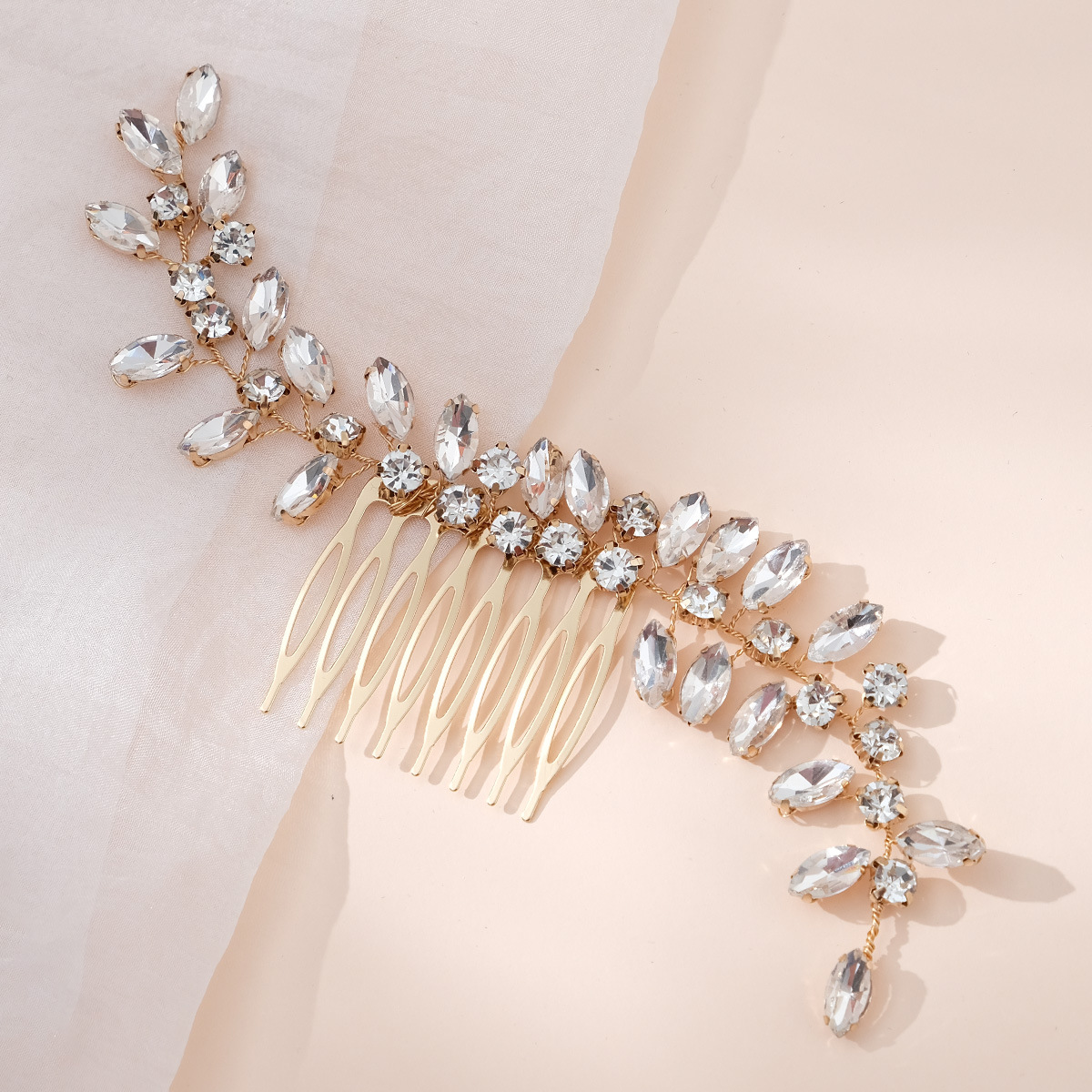 Cross-border new wedding hair accessories: Golden water diamond hair comb, wedding banquet updo headwear, crystal leaf bride's hair comb Specification drawing