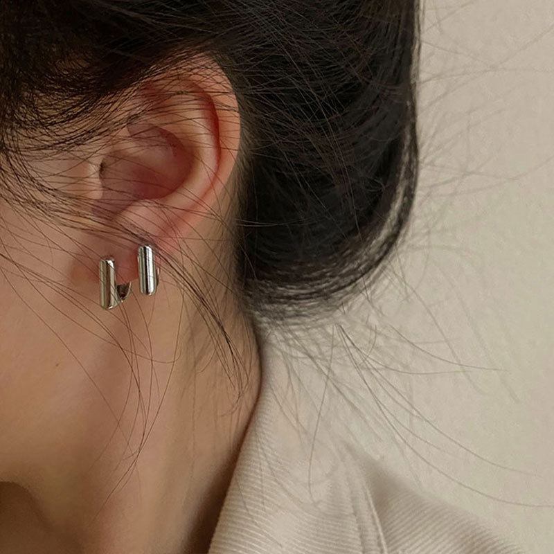 2025 High-end and elegant zircon ear rims and earrings, women's twisted teardrop square trendy and niche design, ear studs and ear buckles Specification drawing