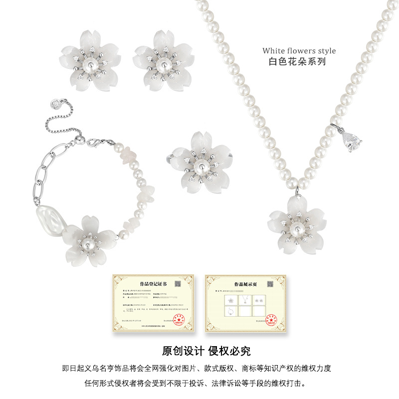 The original design of the white flower series is elegant, fashionable, versatile and high-end. It features stud necklaces, bracelets and other accessories for women Application Scenario