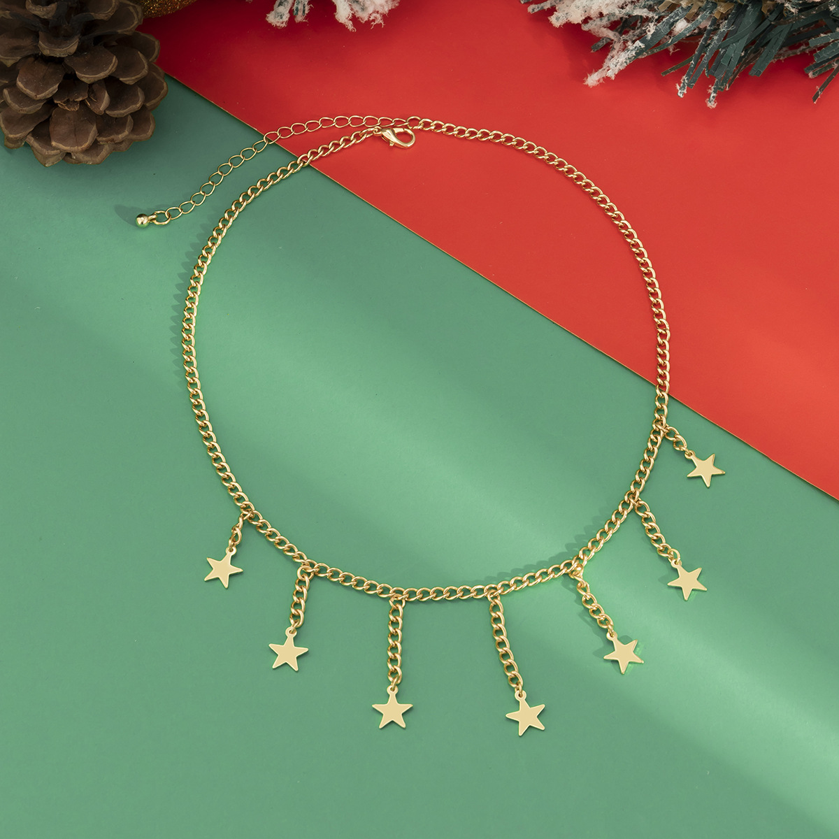 European and American cross-border jewelry, simple metal long sweater chain necklace, Christmas-style velvet star sweet and cool necklace for women Application Scenario