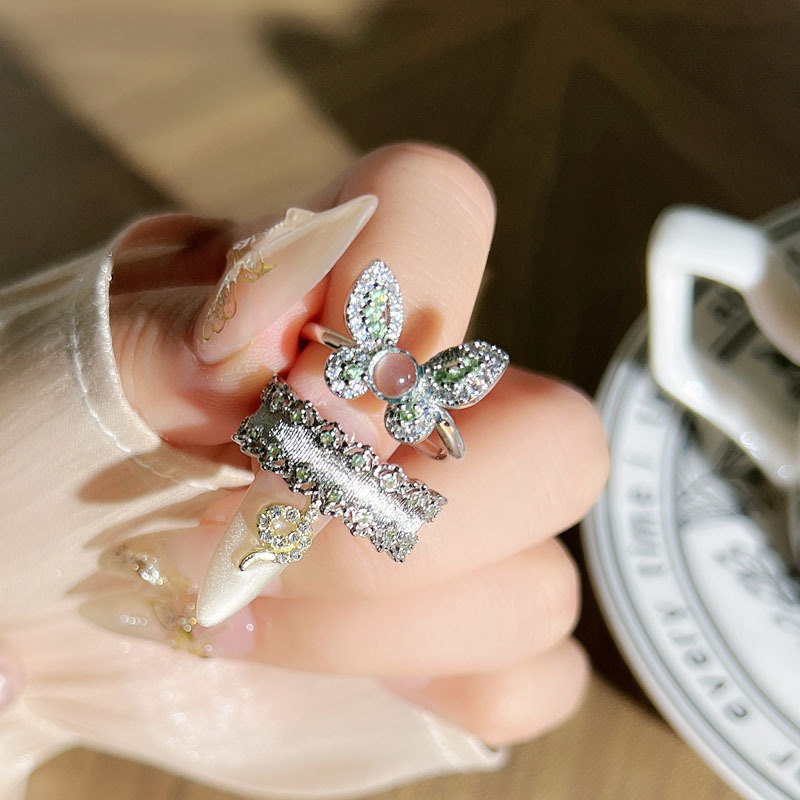 New Chinese-style national trend, fresh and light green diamond butterfly opening ring, a cold and elegant female style, a niche brushed lace fashionable ring full figure