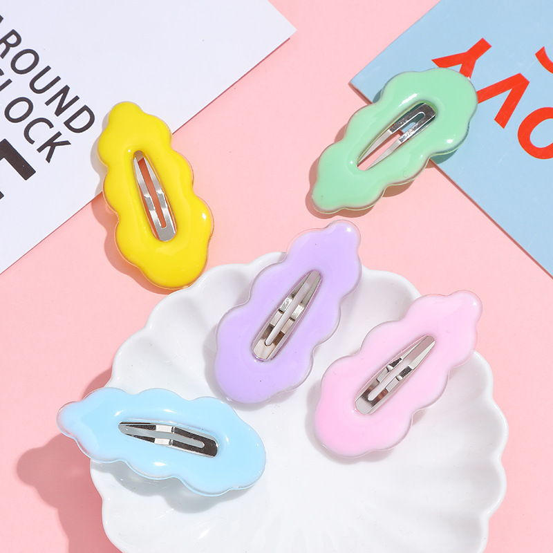 Candy-colored cute cloud hair clips, wavy edge BB clips, children's hair accessories diy hair clips, bottom clips, children's hair clips Application Scenario