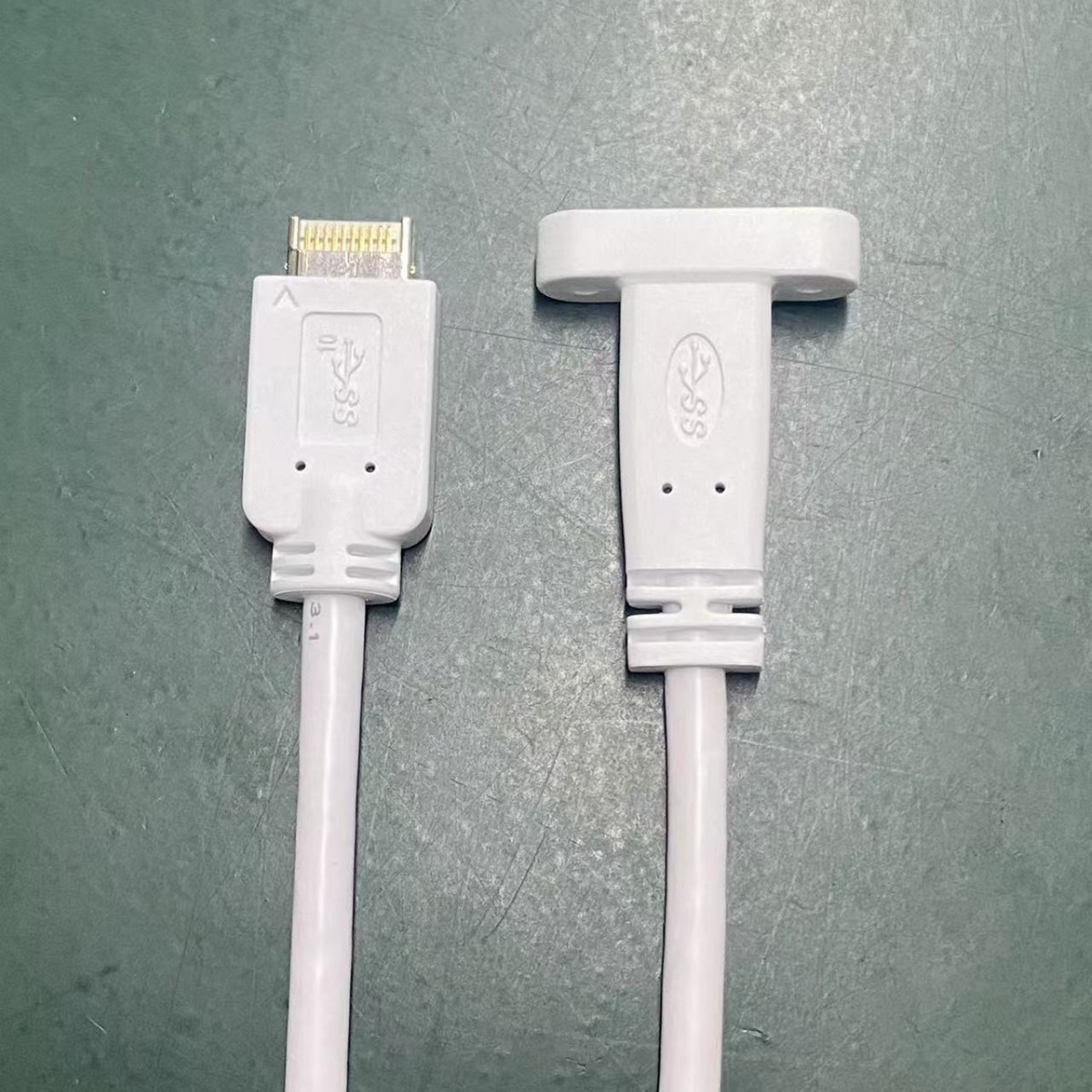 The factory self-sells TYPE-E baffle cable, USB3.2 Type-C motherboard transfer box, PCI front data cable, high-speed 20G Application Scenario