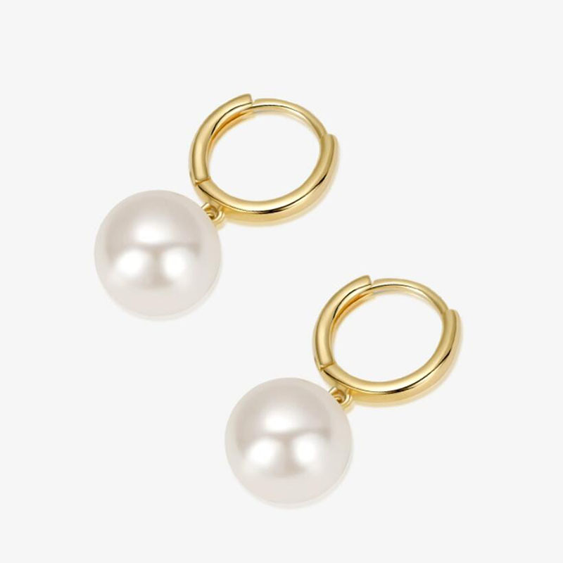 Go to a place with the breeze. Liu Yifei's same style of star earrings, pearl, niche ear buckles, light luxury, high-end earrings and earrings Application Scenario