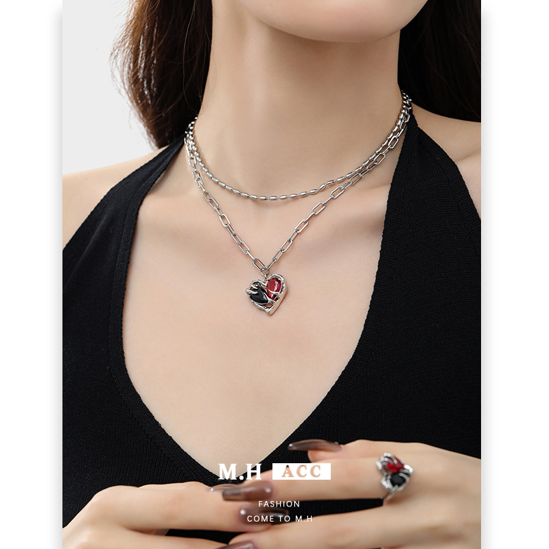 Original rose red and black glass heart-shaped earrings, light luxury and high-end style, ins long earrings, fashionable and individual earrings for women details Picture