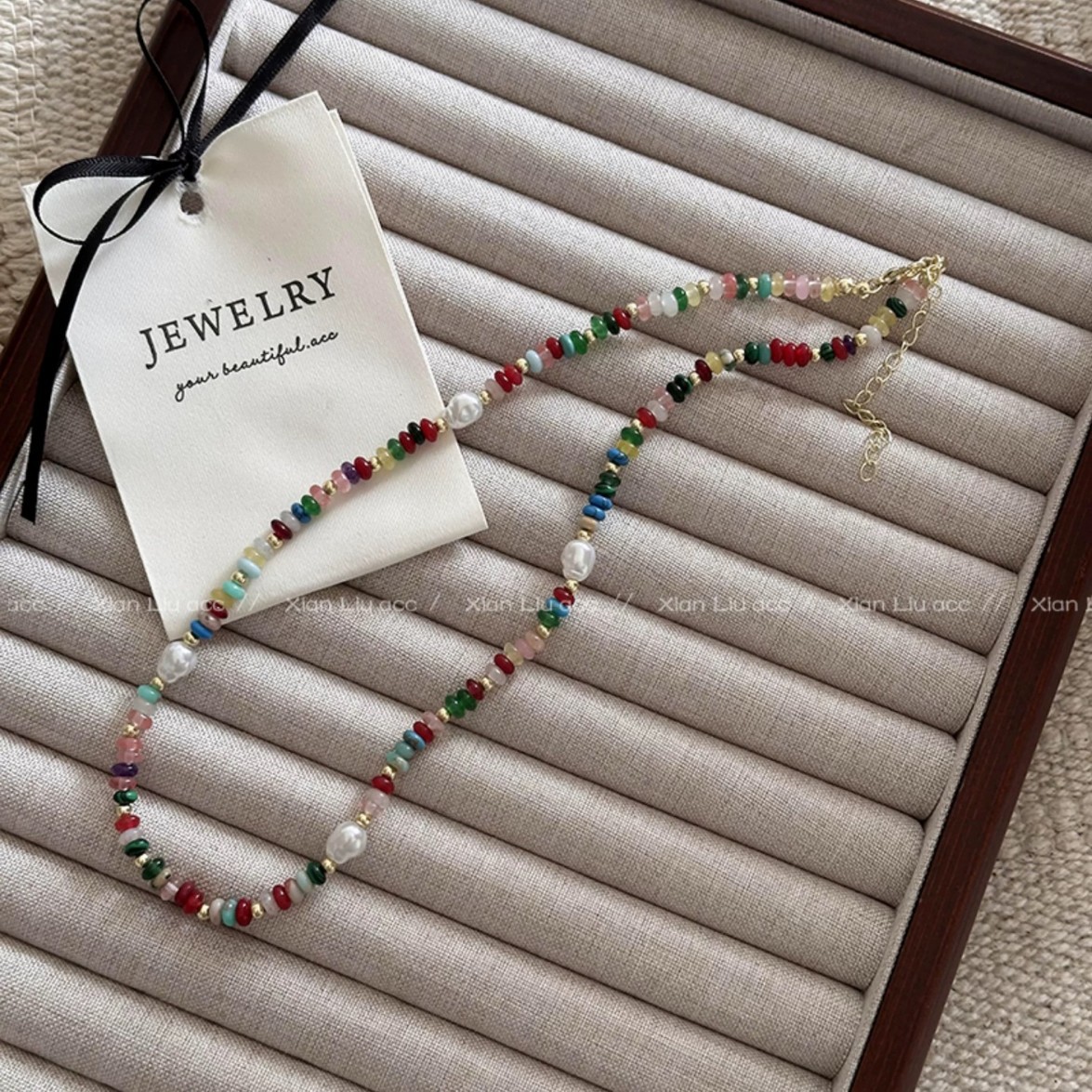 Dopamine-colored glass freshwater pearl string necklace, women's light luxury collarbone chain, niche design neck chain wholesale details Picture
