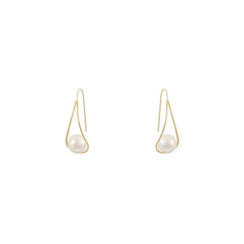 Simple metal pearl earrings, a retro and elegant style for women, a grand and unique design for socialite, a new type of explosive earrings in 2025 Item Picture