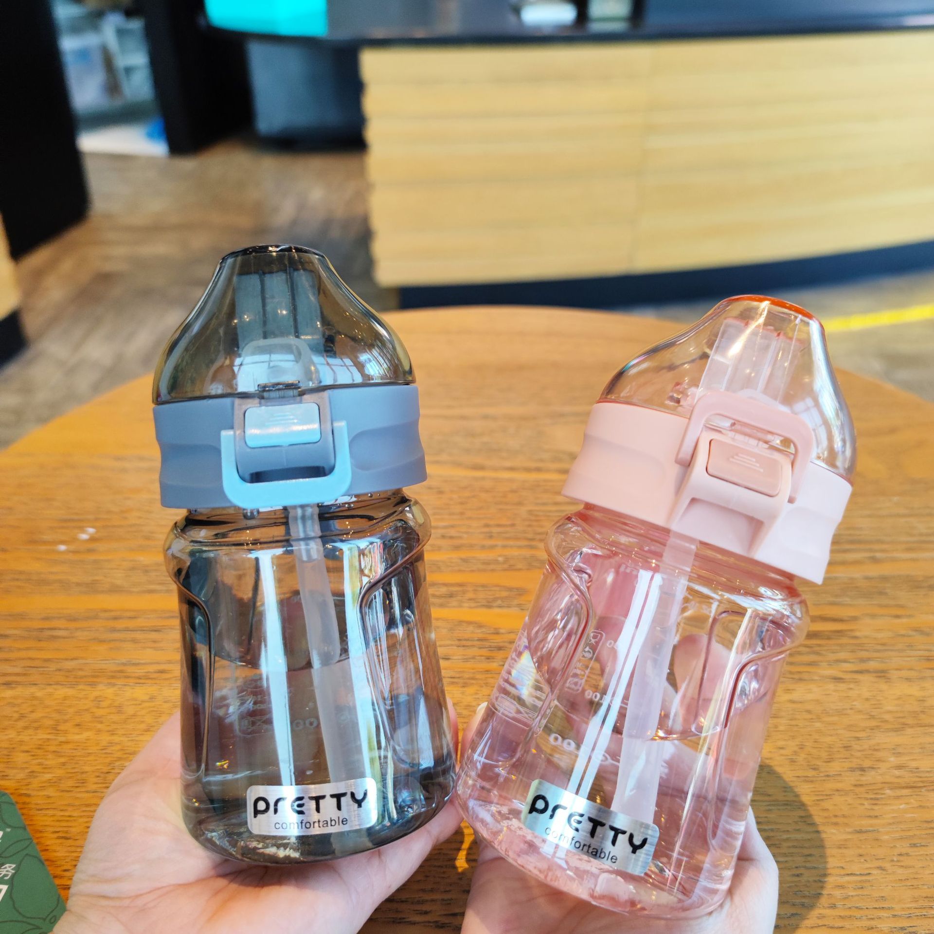 Korean-style fashionable mini plastic space cup, silicone convenient handle water cup, duckbill suction cup, cute short and chubby cup for students Specification drawing