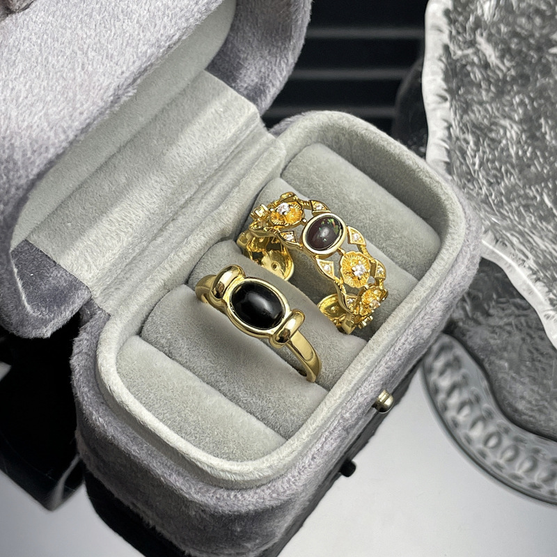 This is a niche retro, sweet and cool, individualistic open-top ring for women. It is fashionable with a hollowed-out design, exuding a light luxury and elegant charm. It is exquisite and versatile, with a high-end feel Specification drawing