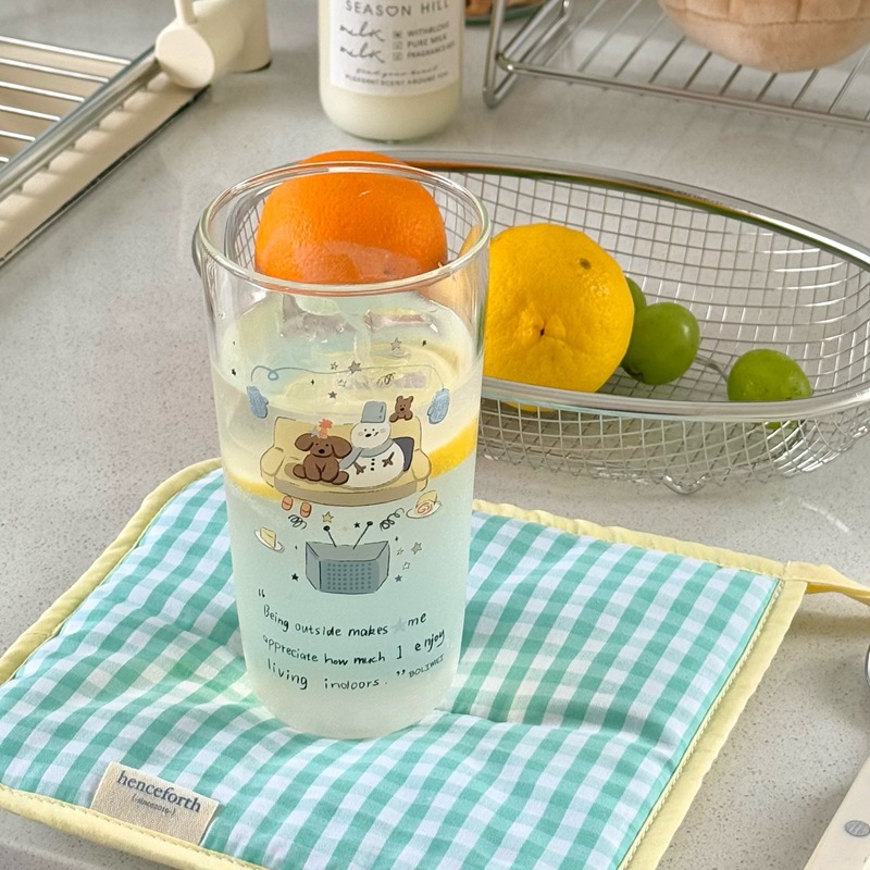 Self-made snowman glass cup, high borosilicate glass Ins-style juice cup, girl's favorite cup, sofa snowman cup full figure