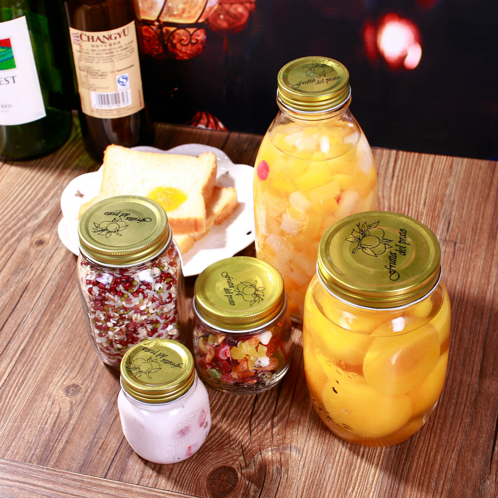 Wholesale carved glass jars, honey glass jars, jam jars, storage jars and sealed glass jars full figure